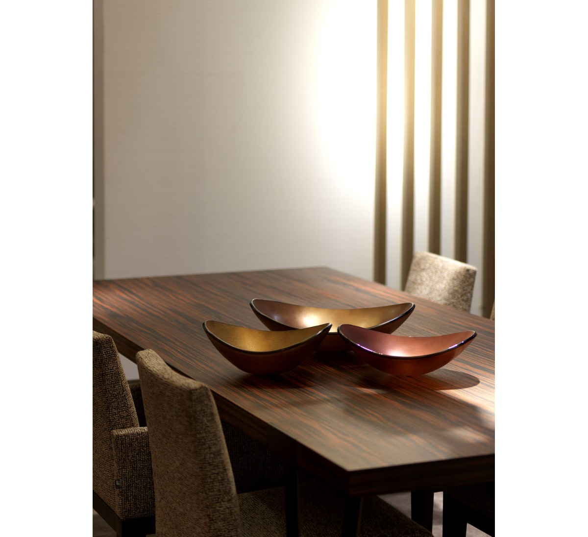 Ваза OVAL Ouro Fosco Gardeco, стоимость 84 000 руб.  Фотография 4